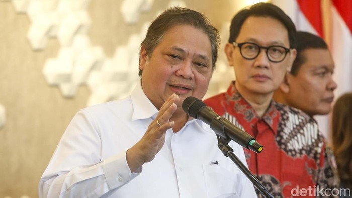 potret-menko-perekonomian-airlangga-bicara-tentang-tarif-resiprokal-as-1744012854776_169
