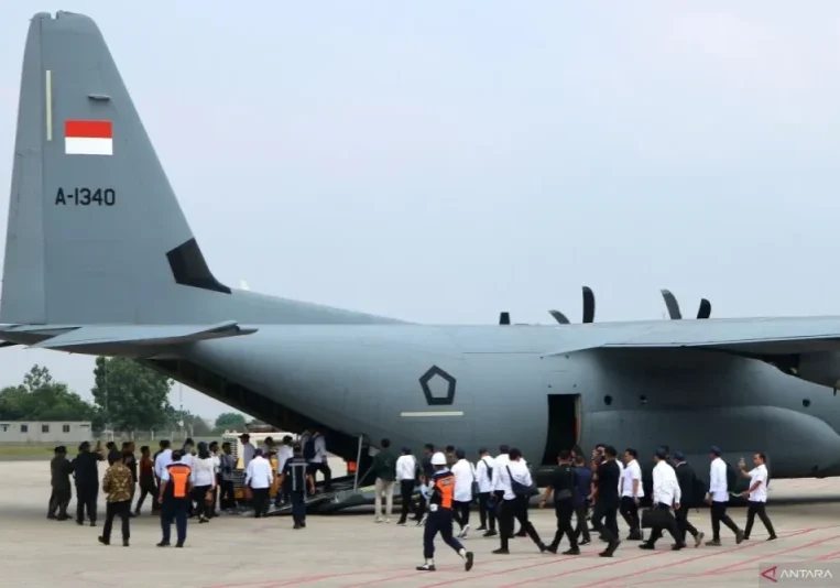 Menteri-Kabinet-Merah-Putih-Bertolak-Ke-Magelang-241024-rpaj-1.jpg